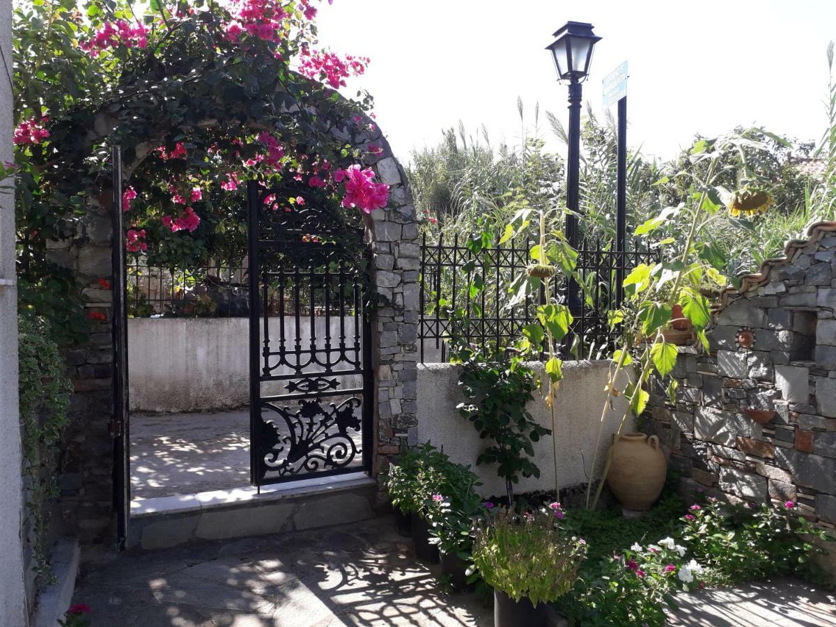 Studios Margarita Petalidi Exterior photo